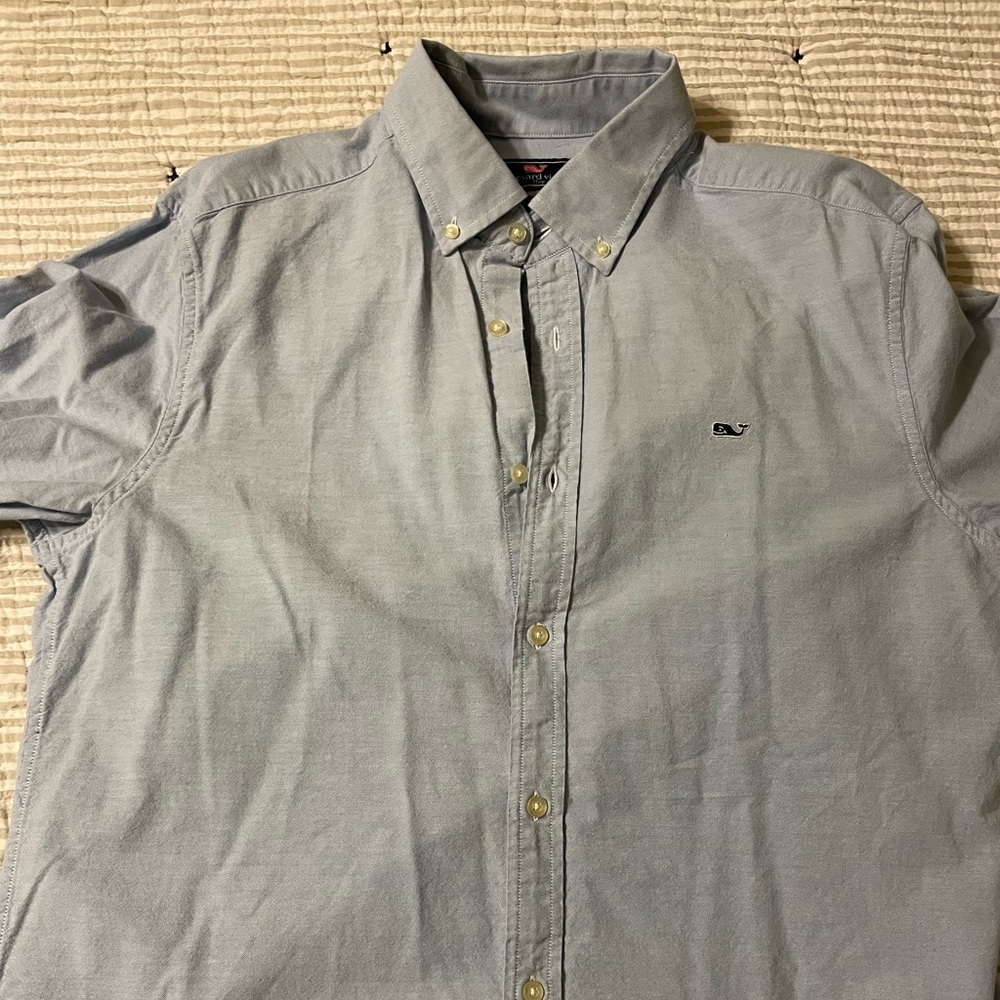 Long sleeve Vineyard Vines blue button up dress shirt